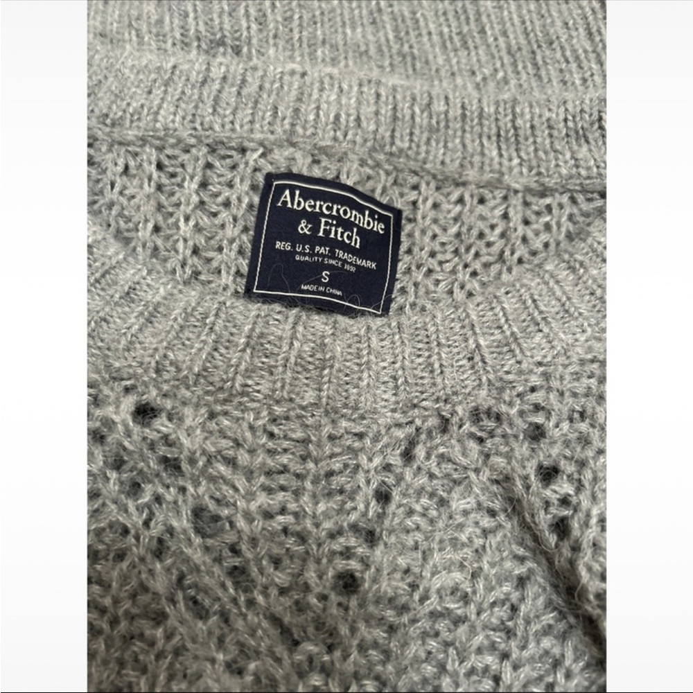 Abercrombie & Fitch Gray Textured Women's Sweater - Picture 5 of 10